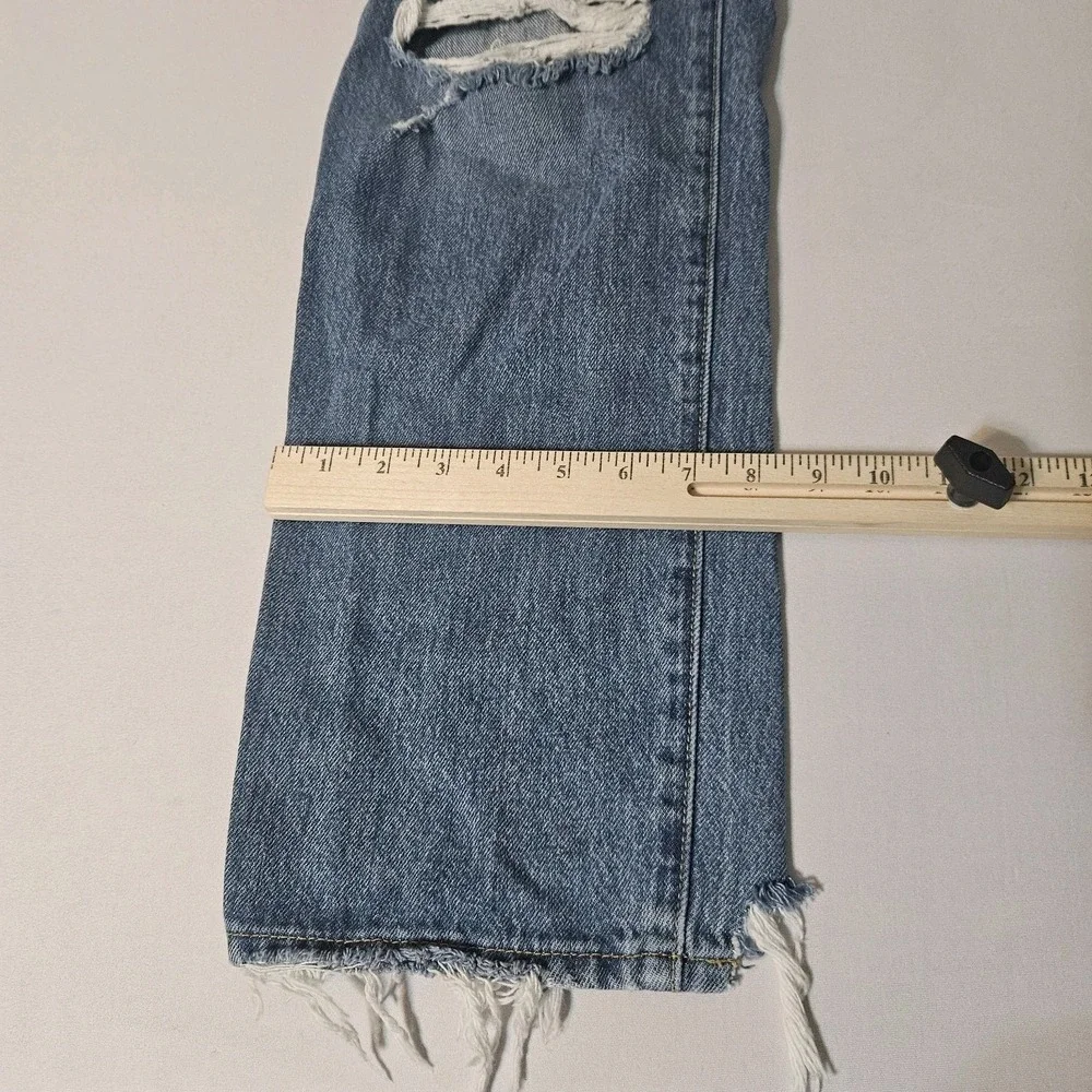 Levis tag says